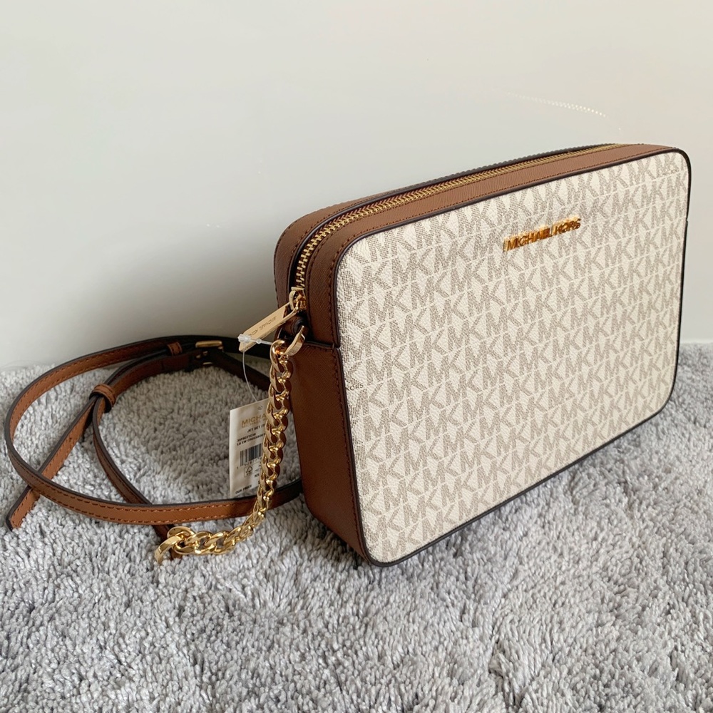 Michael Kors Jet Set Lg E/W Crossbody Bag View 2